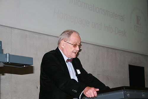 Prof. Pierre Widmer wirbt für Unterstützung des ECTIL.