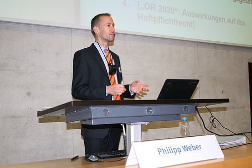 Philipp Weber stellt die hängigen Gesetzgebundsprojekte vor.